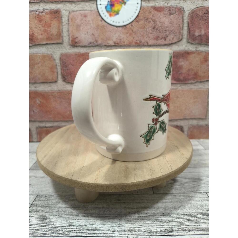Spectrum Designz Crimson Crest Berry 16oz Ceramic Coffee Mug Red Cardinal 3 NWT - Picture 4 of 7